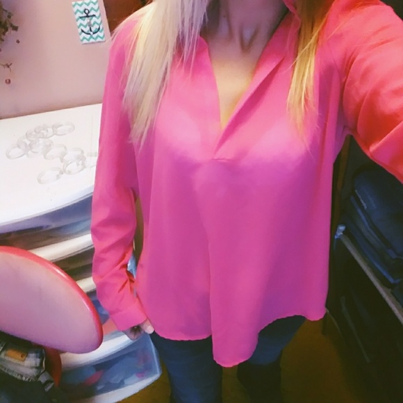 Bright pink chiffon blouse - Picture 6 of 7